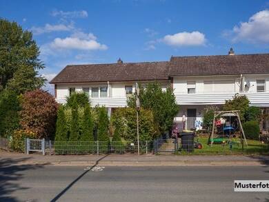 Reihenmittelhaus zum Kauf 100.000 € 1 Zimmer 121 m² 93 m² Grundstück Bad Langensalza Bad Langensalza 99947