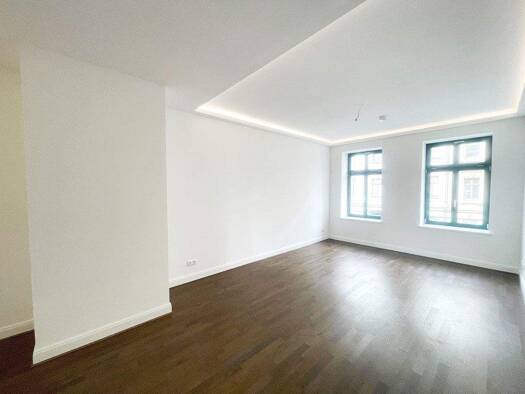 Wohnung zur Miete 950 € 3 Zimmer 85,7 m² 1. Geschoss frei ab 01.05.2026 Wurzner Straße 11 Neustadt-Neuschönefeld Leipzig 04315