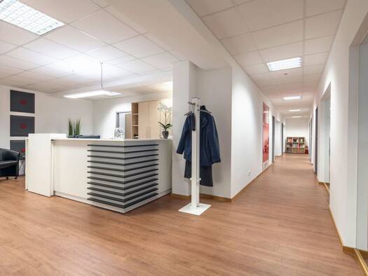Bürofläche zum Kauf 995.000 € 7 Zimmer 350,9 m² Bürofläche Innenstadt Innenstadt 86150