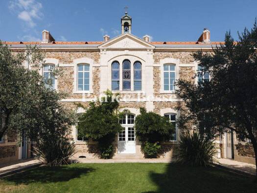 Reihenmittelhaus zum Kauf 1.530.000 € 20 Zimmer 600 m² Herbiers 85500