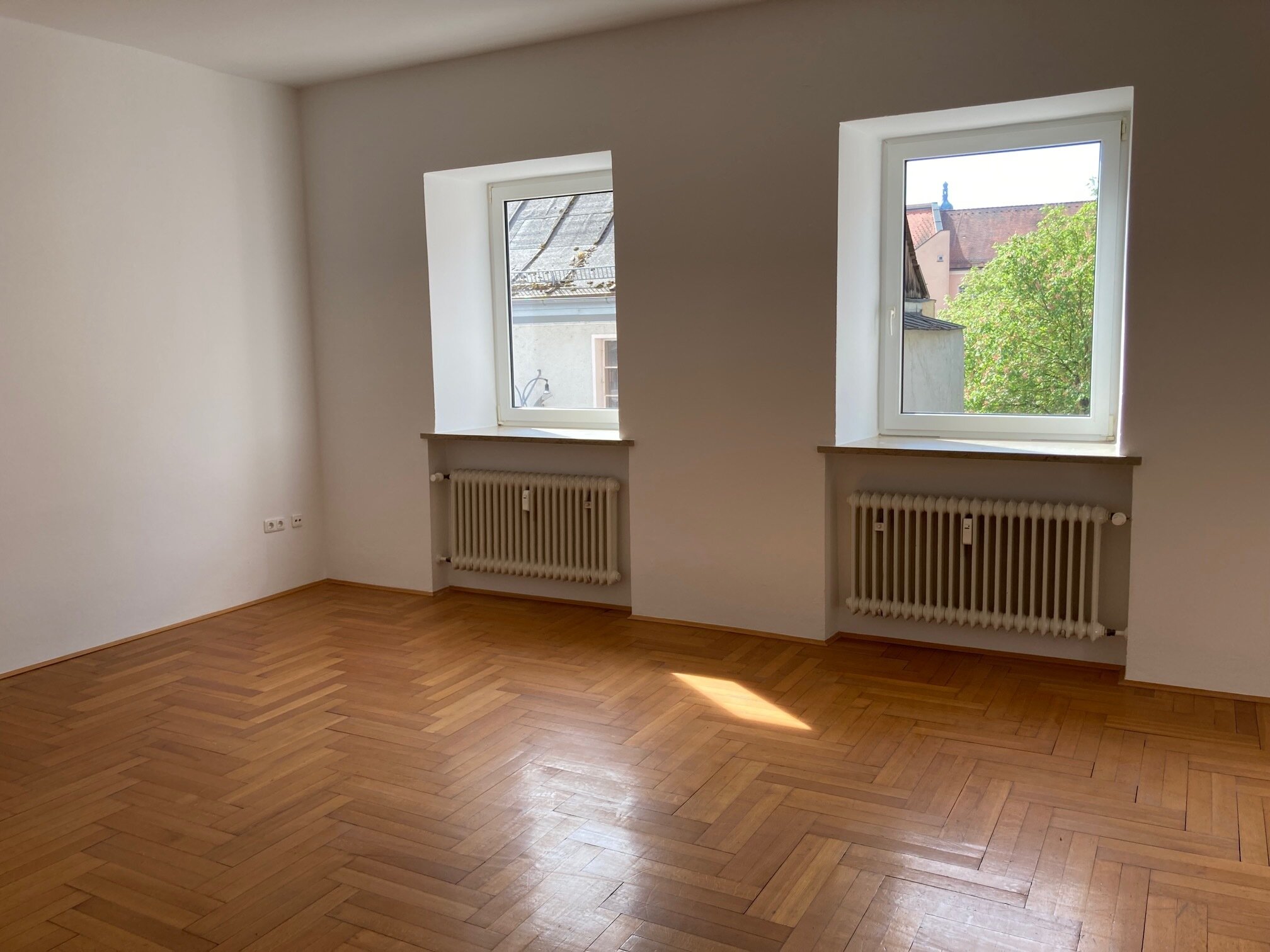 Wohnung zur Miete 600 € 2 Zimmer 76 m²<br/>Wohnfläche 1.<br/>Geschoss ab sofort<br/>Verfügbarkeit Bräugasse 5 Deggendorf Deggendorf 94469