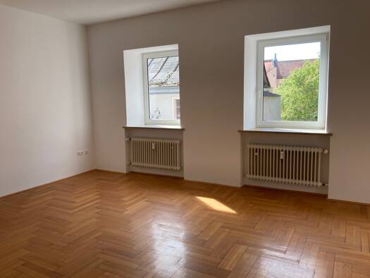 Wohnung zur Miete 600 € 2 Zimmer 76 m² 1. Geschoss frei ab sofort Bräugasse 5 Deggendorf 94469