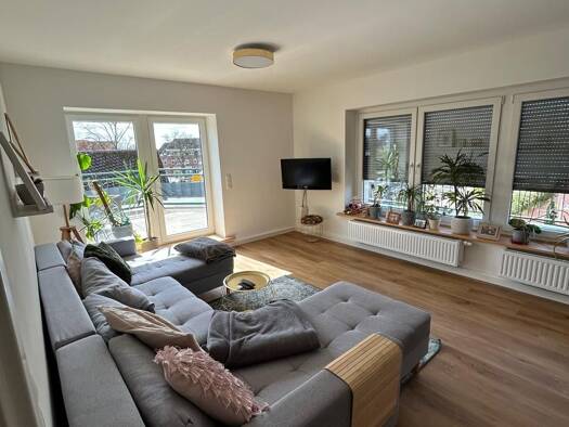 Penthouse zur Miete 1.040 € 2 Zimmer 92 m² Geschoss 2/3 frei ab 01.06.2026 Schneverdingen 29640