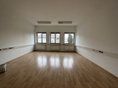 Bürofläche zur Miete 8,84 € 8 Zimmer 220,5 m² Bürofläche St. Pölten St. Pölten 3100