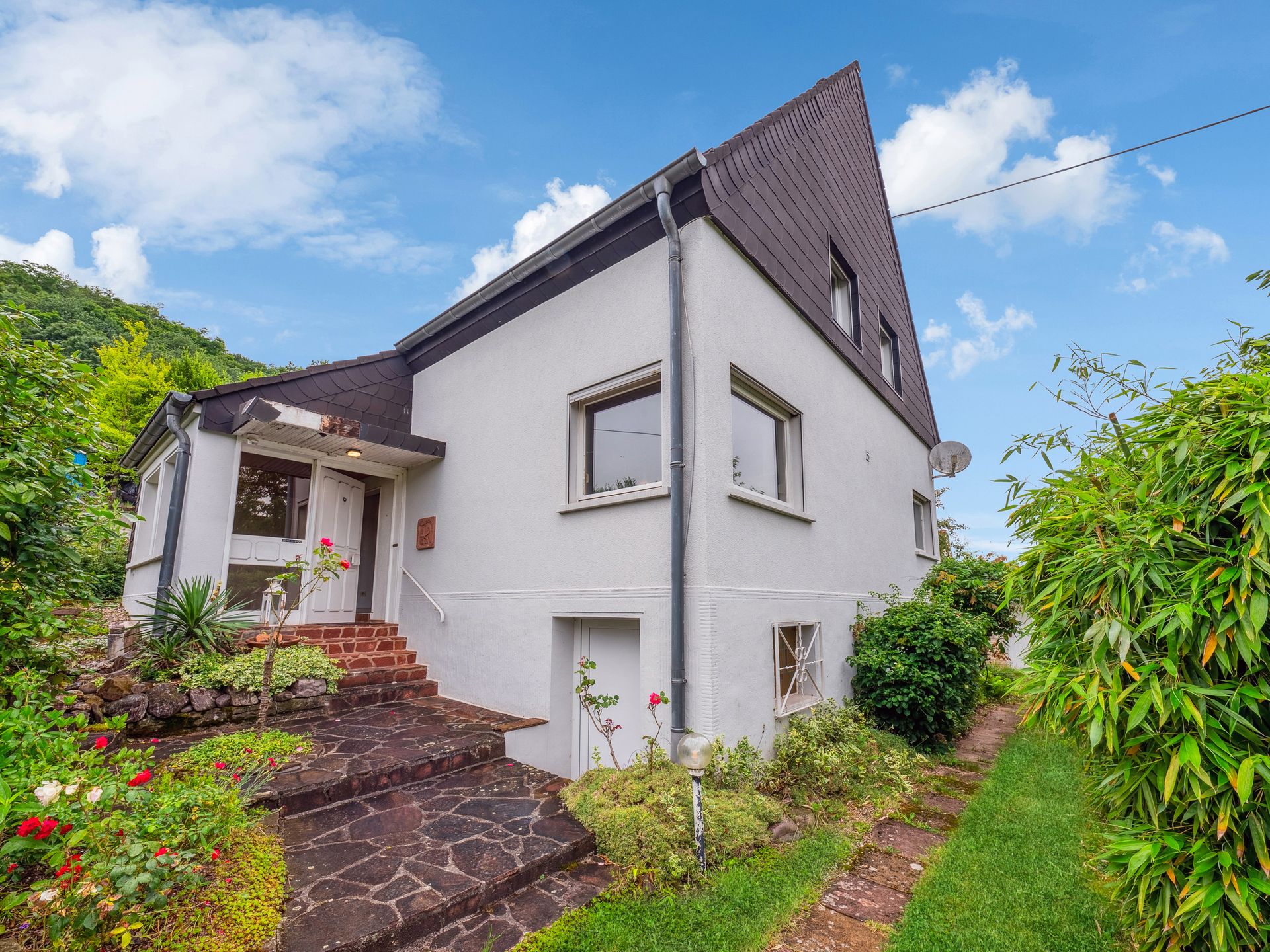 Einfamilienhaus zum Kauf 295.000 € 7 Zimmer 124 m²<br/>Wohnfläche 564 m²<br/>Grundstück Ayl 54441