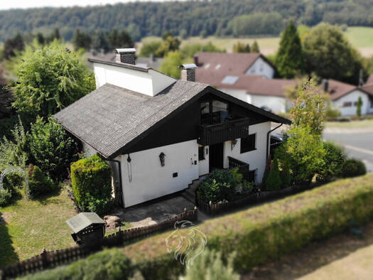 Einfamilienhaus zum Kauf 339.000 € 8 Zimmer 208 m² 590 m² Grundstück Kreuzwertheim Kreuzwertheim 97892
