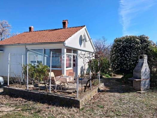 Haus zur Miete 900 € 3 Zimmer 127 m² Policnik