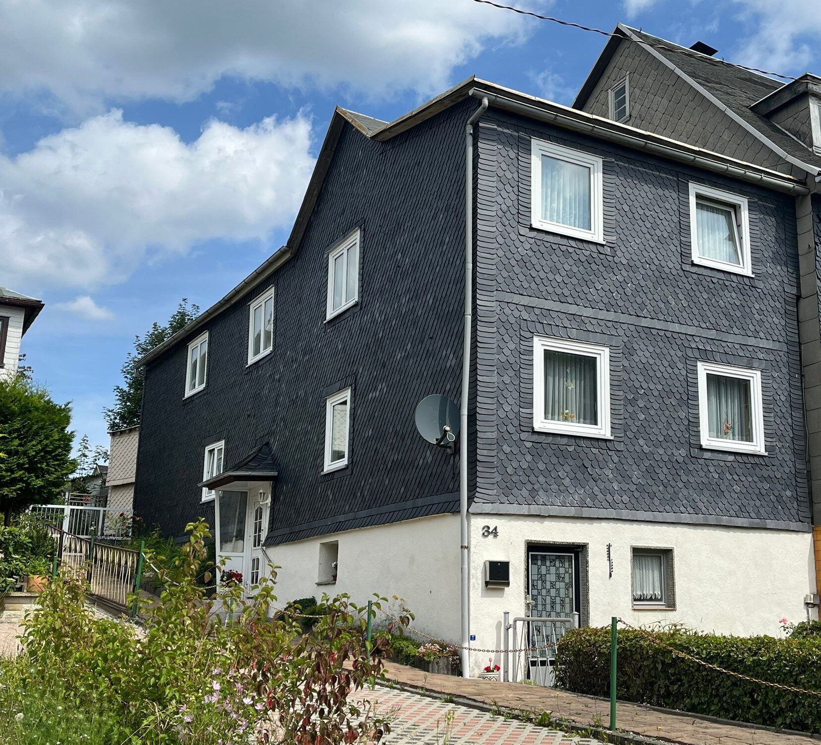 Haus zum Kauf 49.000 € 6 Zimmer 185 m²<br/>Wohnfläche 397 m²<br/>Grundstück Schulstr. 34 Cursdorf 98744