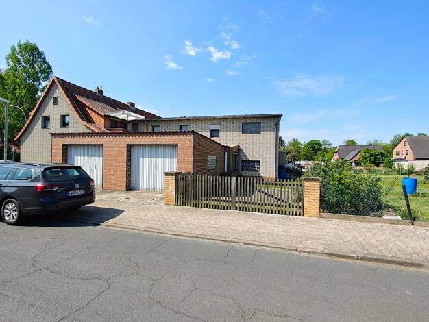 Doppelhaushälfte zum Kauf 196.000 € 7 Zimmer 140 m² 714 m² Grundstück Lengede Lengede 38268