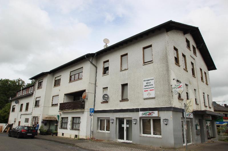 Wohn- und Geschäftshaus zum Kauf als Kapitalanlage geeignet 640.000 € 35 Zimmer 960 m²<br/>Fläche 2.249 m²<br/>Grundstück Flammersfeld 57632