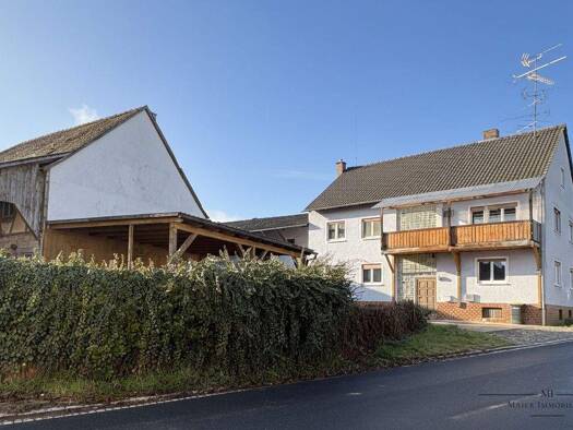 Einfamilienhaus zum Kauf 249.000 € 7 Zimmer 184 m² 1.415 m² Grundstück Krautostheim Sugenheim / Krautostheim 91484