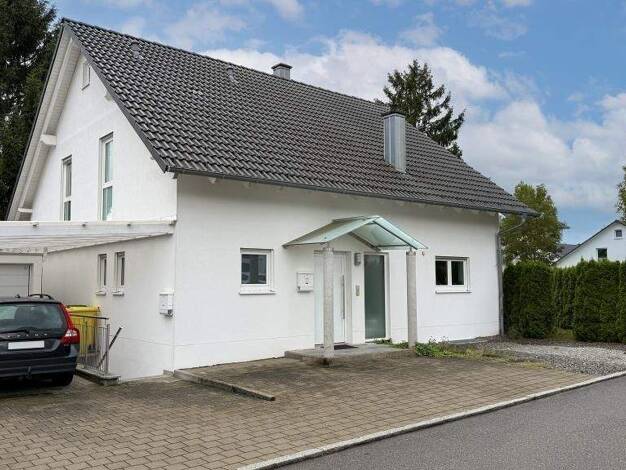 Haus zum Kauf 680.000 € 8 Zimmer 208 m² 796 m² Grundstück frei ab sofort Schwenningen VS-Schwenningen 78054