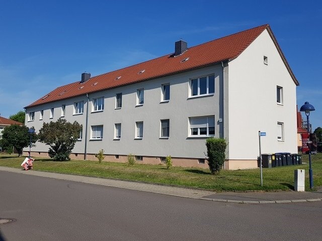 Wohnung zum Kauf 65.000 € 3 Zimmer 65 m²<br/>Wohnfläche 1.<br/>Geschoss Espenhain Rötha 04571