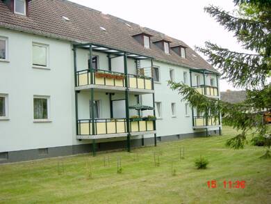 Wohnung zur Miete 305 € 3 Zimmer 54,5 m² EG frei ab sofort Carl-F.-Wiesike-Str. 10 Plaue Brandenburg an der Havel 14774