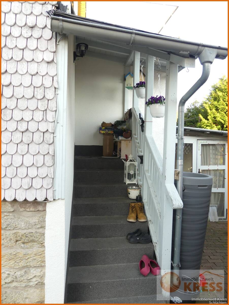 Immobilie in Schlüchtern - DHH mit kleinem Garten, zwei PKW-Stellplätzen, sonnigem Balkon und ruhiger Lage in Elm. - Bild 3