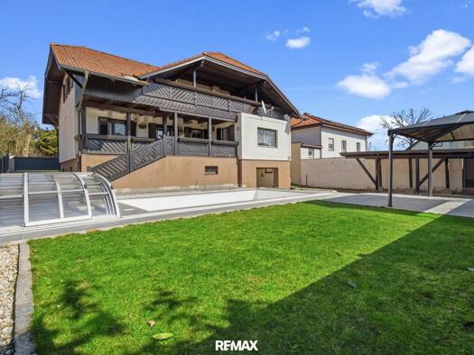 Einfamilienhaus zum Kauf 549.000 € 5 Zimmer 215 m² 597 m² Grundstück Sierndorf 2011