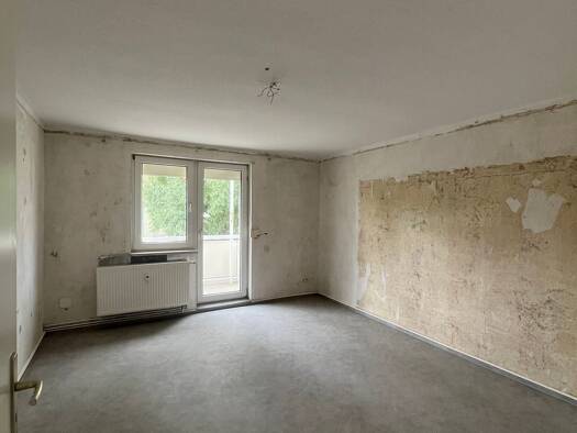 Wohnung zur Miete 400 € 3 Zimmer 58,6 m² 2. Geschoss frei ab sofort Thomas-Müntzer-Straße 57 Roßleben Roßleben 06571