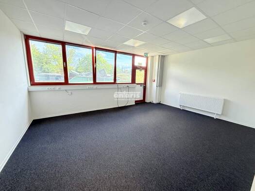 Bürofläche zur Miete 7,50 € 927,1 m² Bürofläche teilbar ab 350 m² Industriegebiet West Weimar 99427