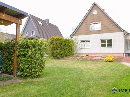 Einfamilienhaus zum Kauf 330.000 € 9 Zimmer 118,8 m² 624 m² Grundstück Kücknitz Kücknitz 23569