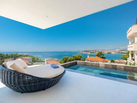 Villa zum Kauf 2.501 € 700 m² Split