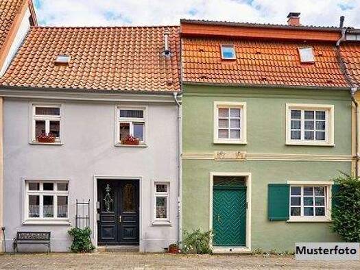 Reihenmittelhaus zum Kauf 69.000 € 110 m² 112 m² Grundstück Udersleben Bad Frankenhausen 06567