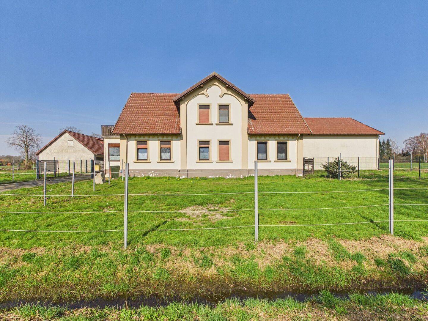 Immobilie in Siedenburg - Großer Hof für eine flexible Nutzung in Alleinlage - Bild 1