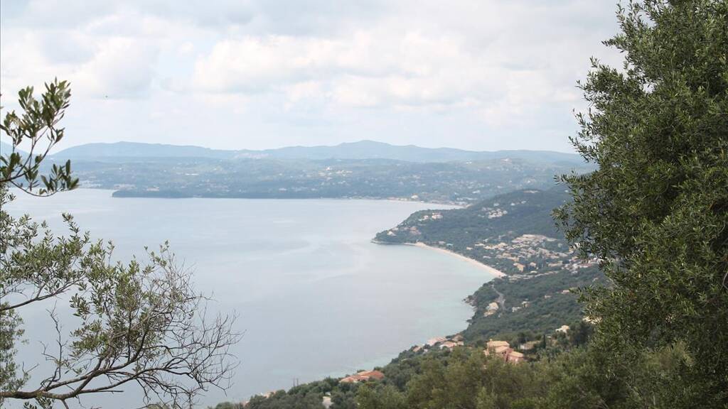 Land-/Forstwirtschaft zum Kauf 375.000 € 8.000 m² Grundstück Korfu