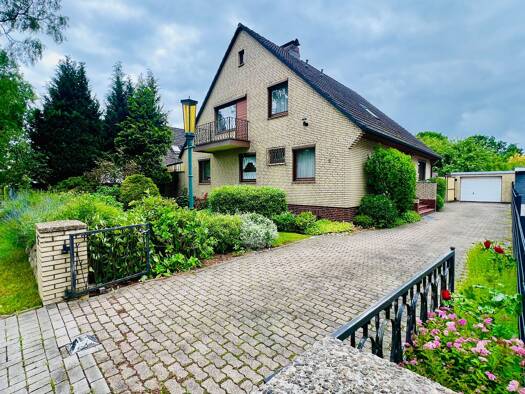 Mehrfamilienhaus zum Kauf 469.000 € 8 Zimmer 180 m² 925 m² Grundstück frei ab sofort Tornesch 25436