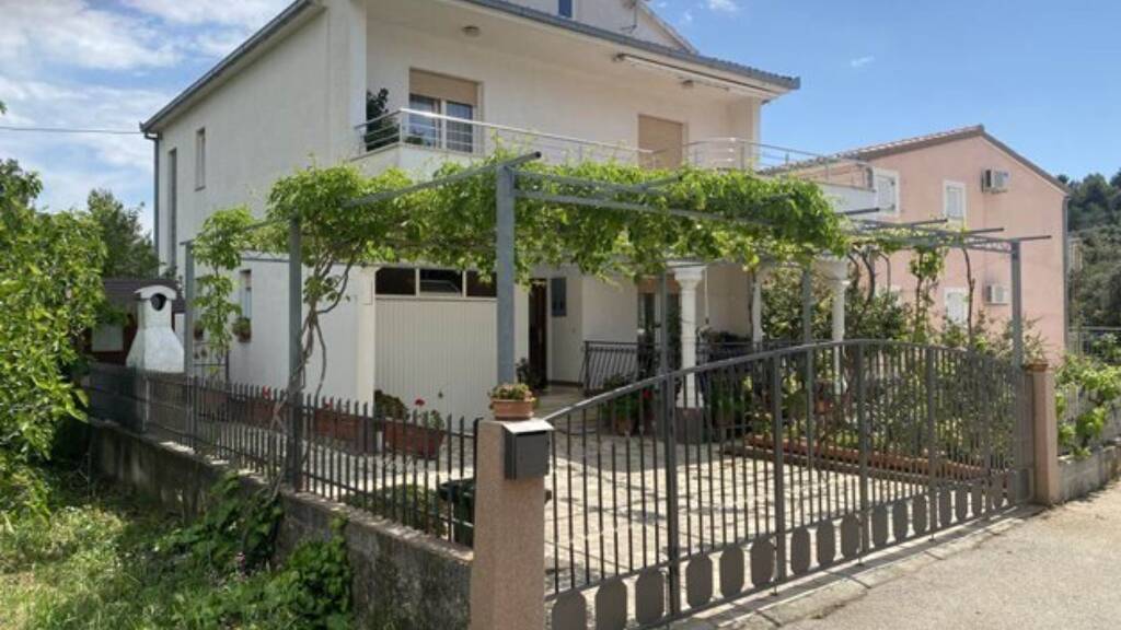 Einfamilienhaus zum Kauf 360.000 € 7 Zimmer 183 m² 300 m² Grundstück Trogir 21220