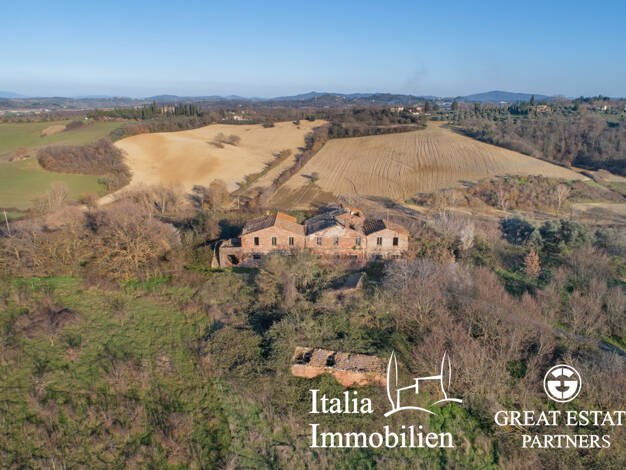 Bauernhaus zum Kauf 590.000 € 20 Zimmer 800 m² 4.000 m² Grundstück Chiusi 53043