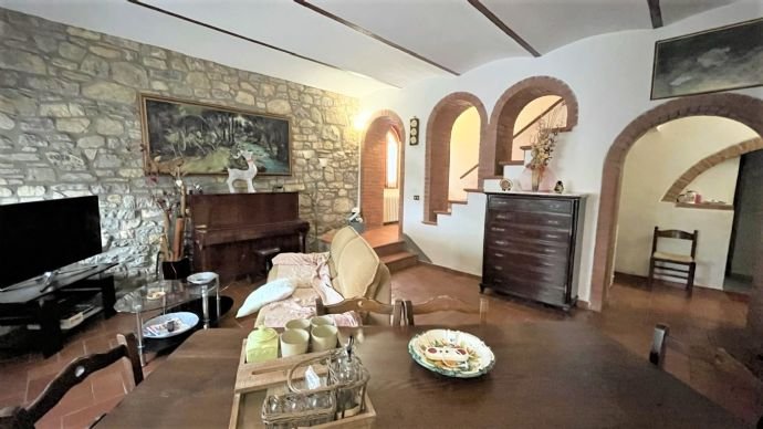 Bauernhaus zum Kauf 520.000 € 8 Zimmer 400 m²<br/>Wohnfläche 1.500 m²<br/>Grundstück Arezzo