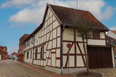 Mehrfamilienhaus zum Kauf 99.000 € 9 Zimmer 252 m² 227 m² Grundstück Neustadt-Glewe Neustadt-Glewe 19306