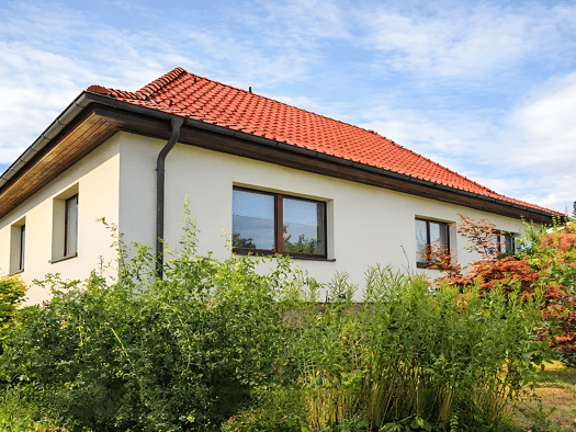 Bungalow zum Kauf 270.000 € 5 Zimmer 106 m² 872 m² Grundstück frei ab 01.10.2026 Neustadt-Glewe Neustadt-Glewe 19306