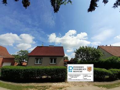 Einfamilienhaus zum Kauf provisionsfrei 225.000 € 5 Zimmer 115 m² 766 m² Grundstück Zur Pferdekoppel 2 Anklam Anklam 17389