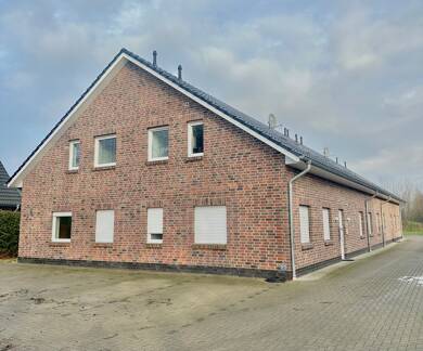 Wohnung zur Miete 800 € 2 Zimmer 71,2 m² EG Papenburg Papenburg 26871
