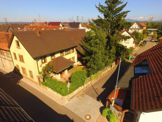 Mehrfamilienhaus zum Kauf 575.000 € 6 Zimmer 178 m² 405 m² Grundstück frei ab sofort Eichstetten 79356