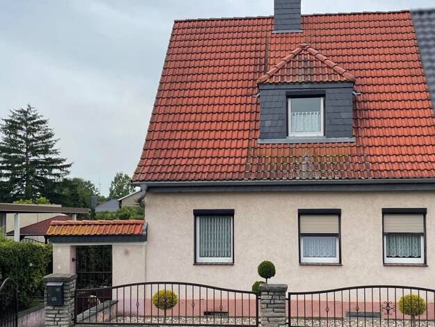 Einfamilienhaus zum Kauf 189.500 € 4 Zimmer 95 m² 686 m² Grundstück frei ab 30.04.2027 Gröna Bernburg 06406