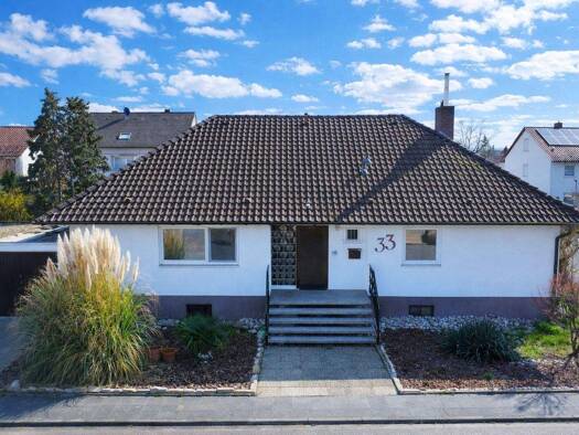 Bungalow zum Kauf 569.000 € 4 Zimmer 140,9 m² 652 m² Grundstück Altrip 67122