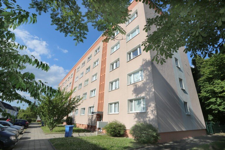 Wohnung zur Miete 360 € 3 Zimmer 63,4 m²<br/>Wohnfläche 5.<br/>Geschoss 01.02.2025<br/>Verfügbarkeit Linzer Straße 41 Süd 42 Dessau-Roßlau 06849