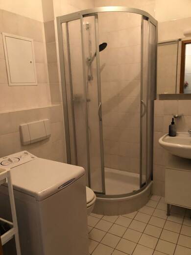 Wohnung zur Miete 350 € 1 Zimmer 27 m² Geschoss 4/5 frei ab 15.07.2025 Altstadt Weimar 99423