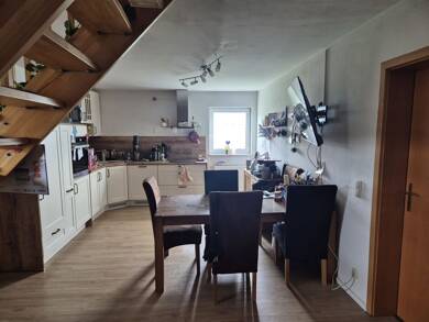 Haus zum Kauf 399.000 € 10 Zimmer 300 m² 700 m² Grundstück Kernstadt Schwandorf Schwandorf 92421