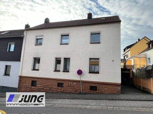 Einfamilienhaus zum Kauf 186.000 € 6 Zimmer 170 m² 200 m² Grundstück frei ab sofort St. Ingbert Sankt Ingbert 66386