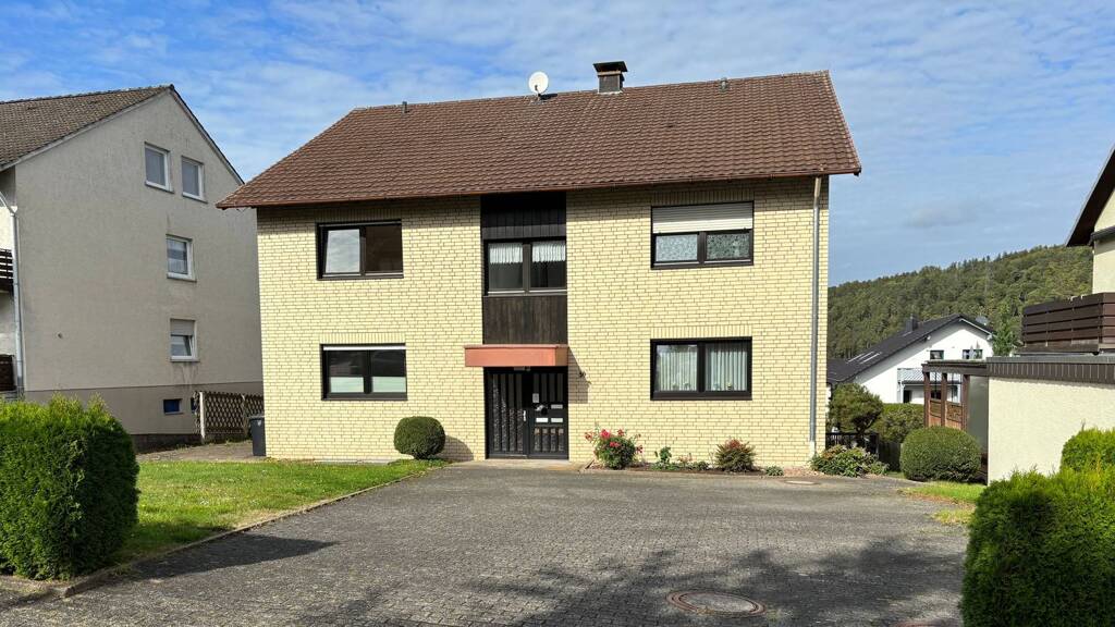 Wohnung zur Miete 380 € 2 Zimmer 63 m² Geschoss 1/2 frei ab 01.06.2026 Höxter 37671