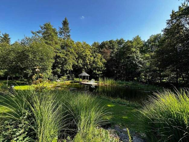 Villa zum Kauf 1.075.000 € 8 Zimmer 330 m² 3.601 m² Grundstück Moosbach Feucht / Moosbach 90537