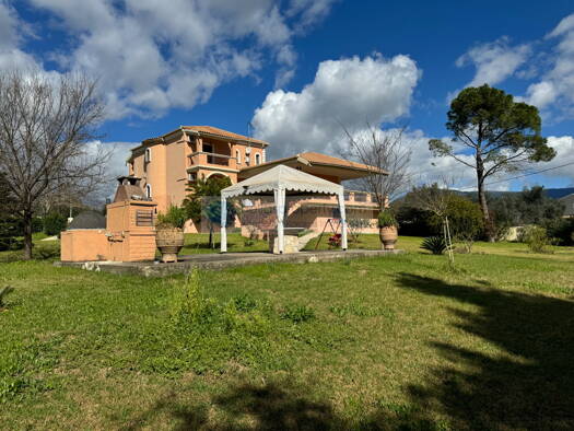 Villa zum Kauf 985.000 € 6 Zimmer 240 m² 4.100 m² Grundstück Zitsa Municipality 49100