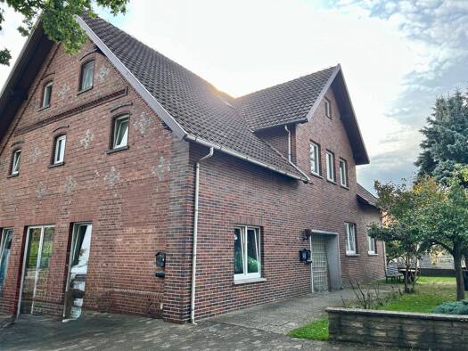 Mehrfamilienhaus zum Kauf provisionsfrei 333.000 € 10 Zimmer 420 m² Hauptstraße 68 Pollhagen 31718