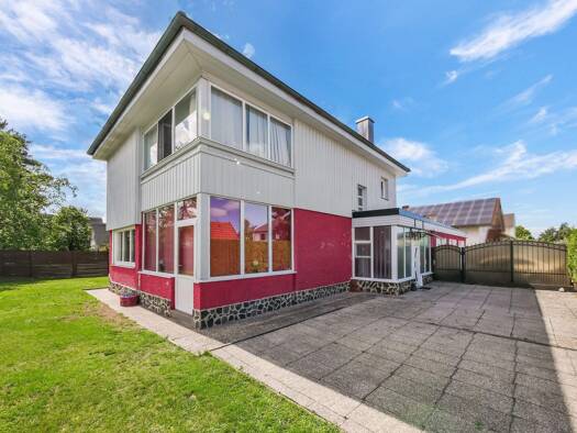 Einfamilienhaus zum Kauf 495.000 € 5,5 Zimmer 160,8 m² 935 m² Grundstück frei ab sofort Hart a. d. Alz Garching 84518