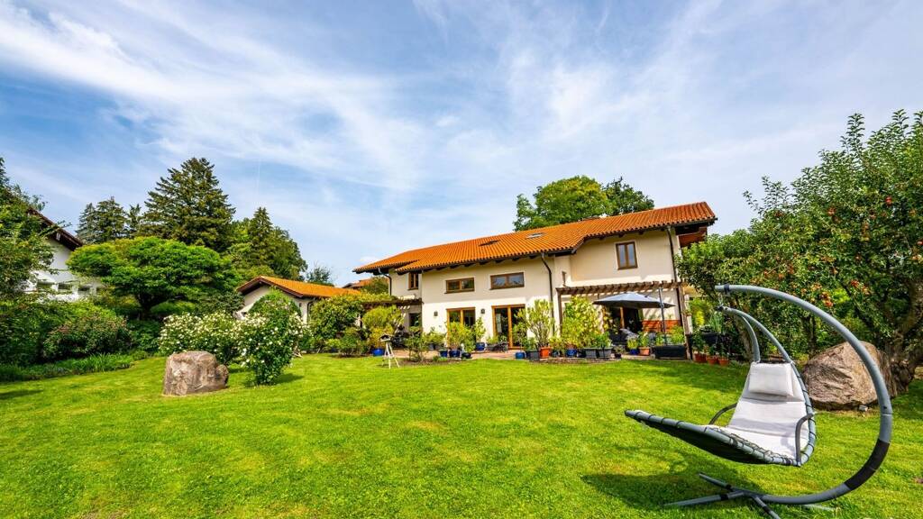 Einfamilienhaus zum Kauf 2.099.000 € 12 Zimmer 467 m² 2.100 m² Grundstück Bachham Prien am Chiemsee 83209