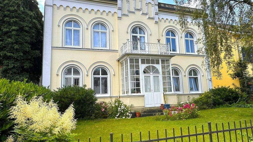 Mehrfamilienhaus zum Kauf 498.000 € 12 Zimmer 320 m² 726 m² Grundstück Eutin 23701