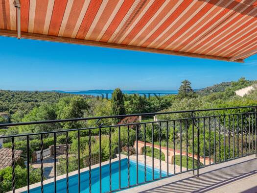 Einfamilienhaus zum Kauf 1.976.000 € 14 Zimmer 252 m² 2.072 m² Grundstück Avenue du Général de Gaulle 16 La Plage du Lavandou Le Lavandou 83980
